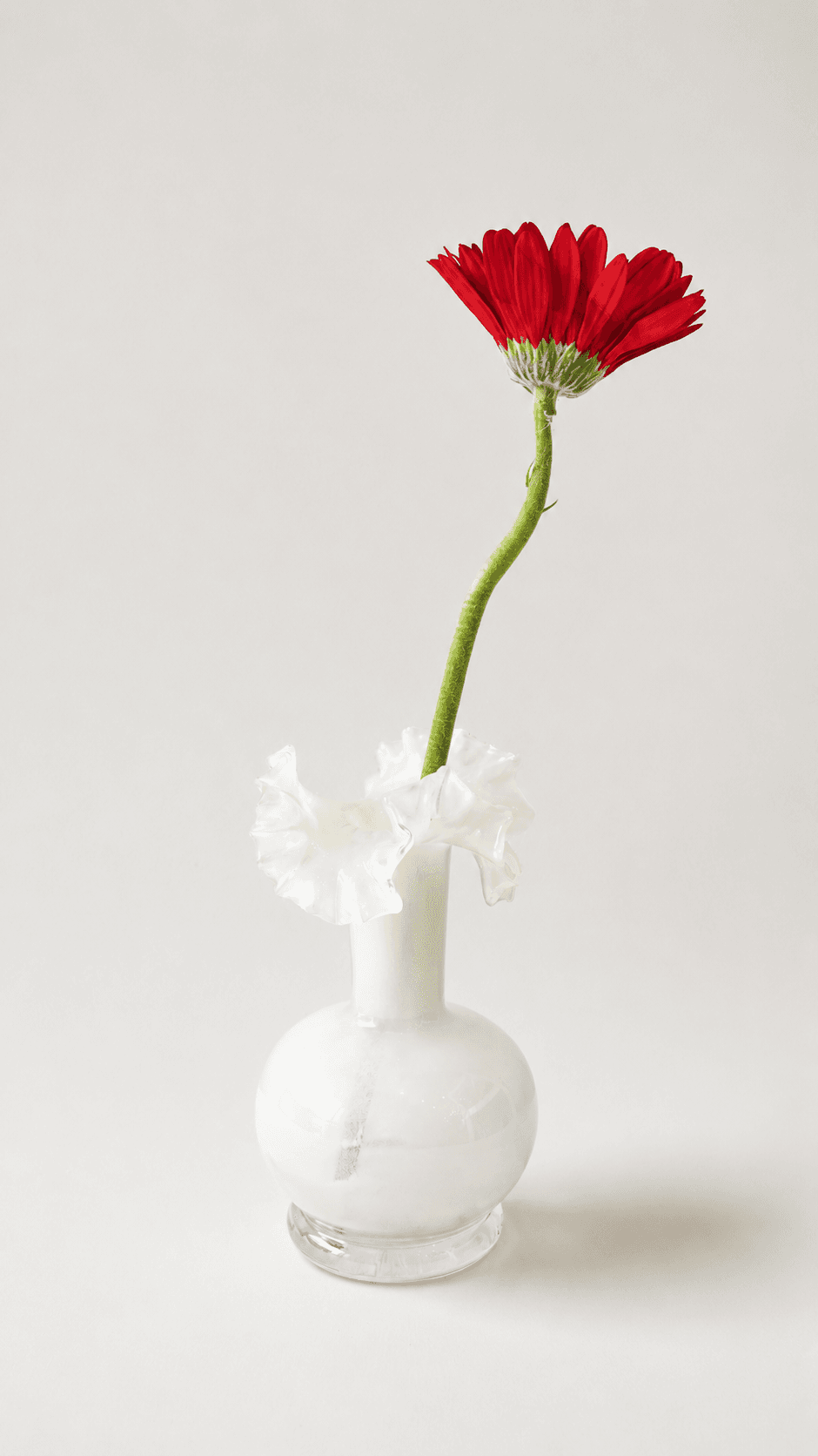 Soft White Frill Glass Vase